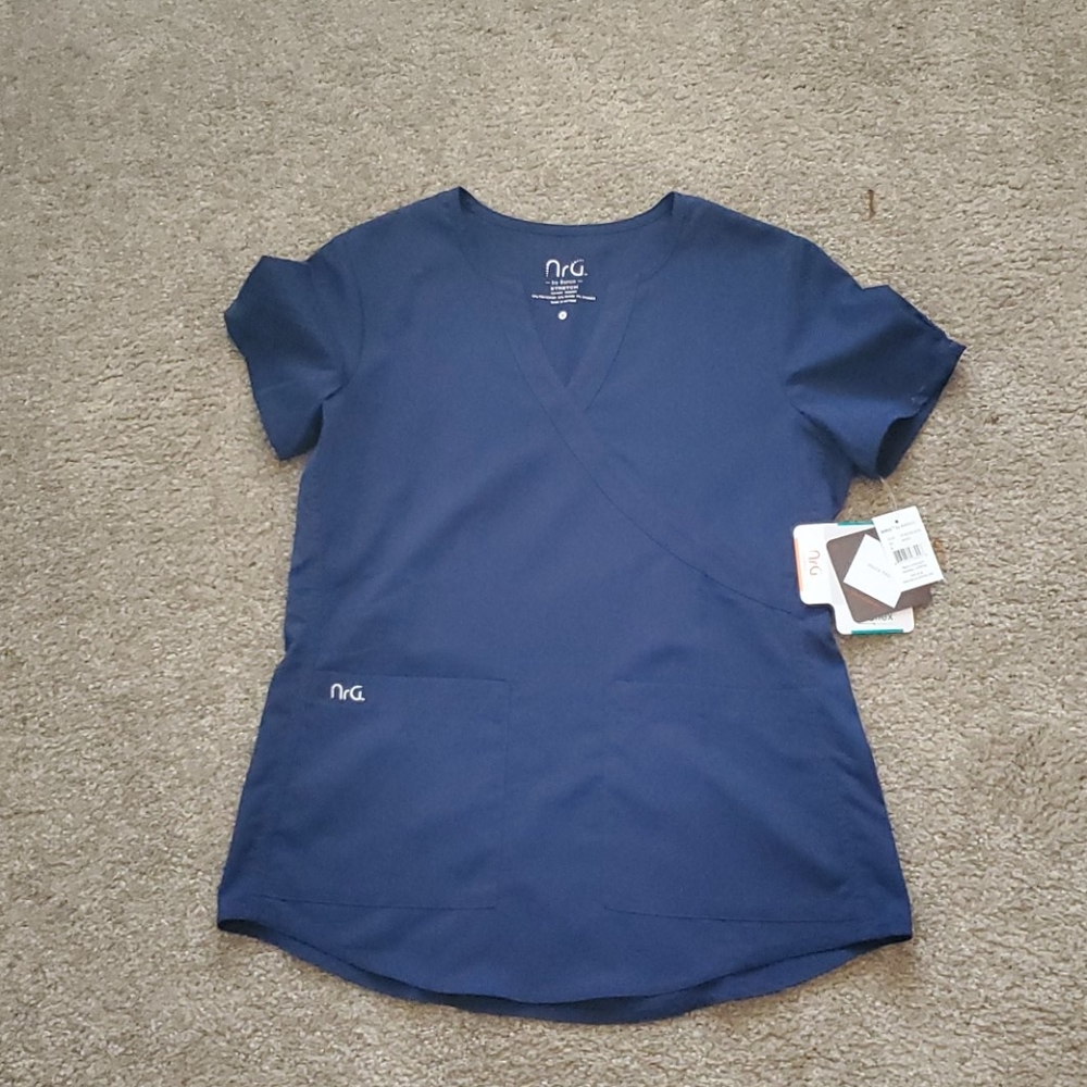 Barco Scrub Top